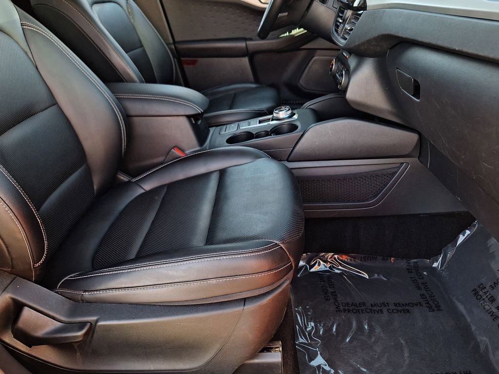 Used 2020 Ford Escape SEL image 28