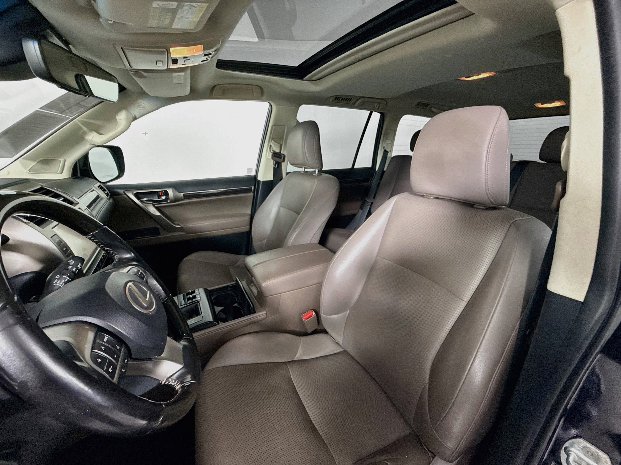 Used 2020 Lexus GX 460 Premium w/ Premium Package AWD/4WD image 11