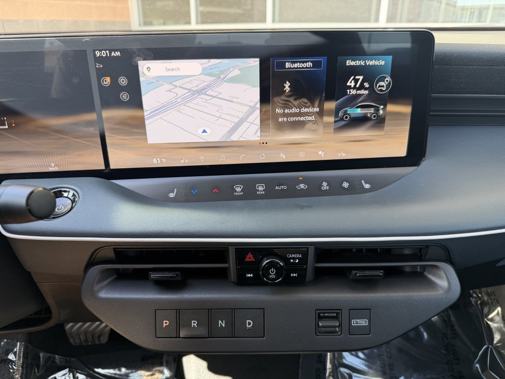Used 2026 Nissan Leaf SV+ w/ Floor Mat Package (SV+) FWD image 18