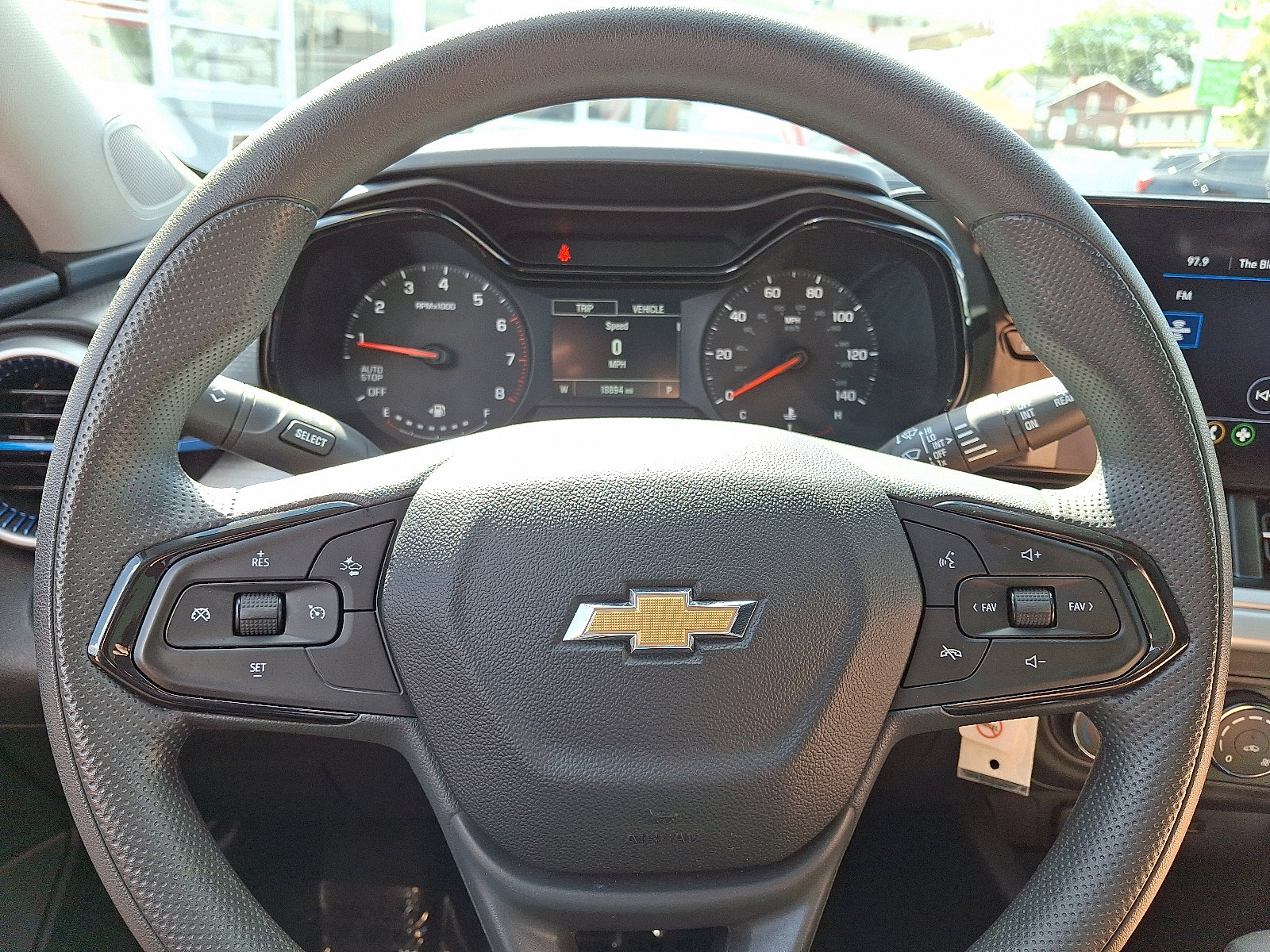 Used 2025 Chevrolet Trax LS image 19