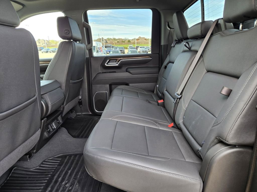 Used 2025 Chevrolet Silverado 2500 LT w/ Texas Edition image 14