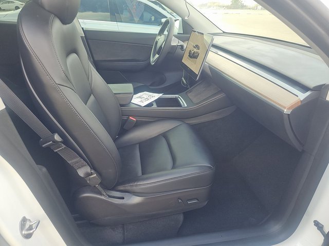 Used 2022 Tesla Model Y Performance image 7