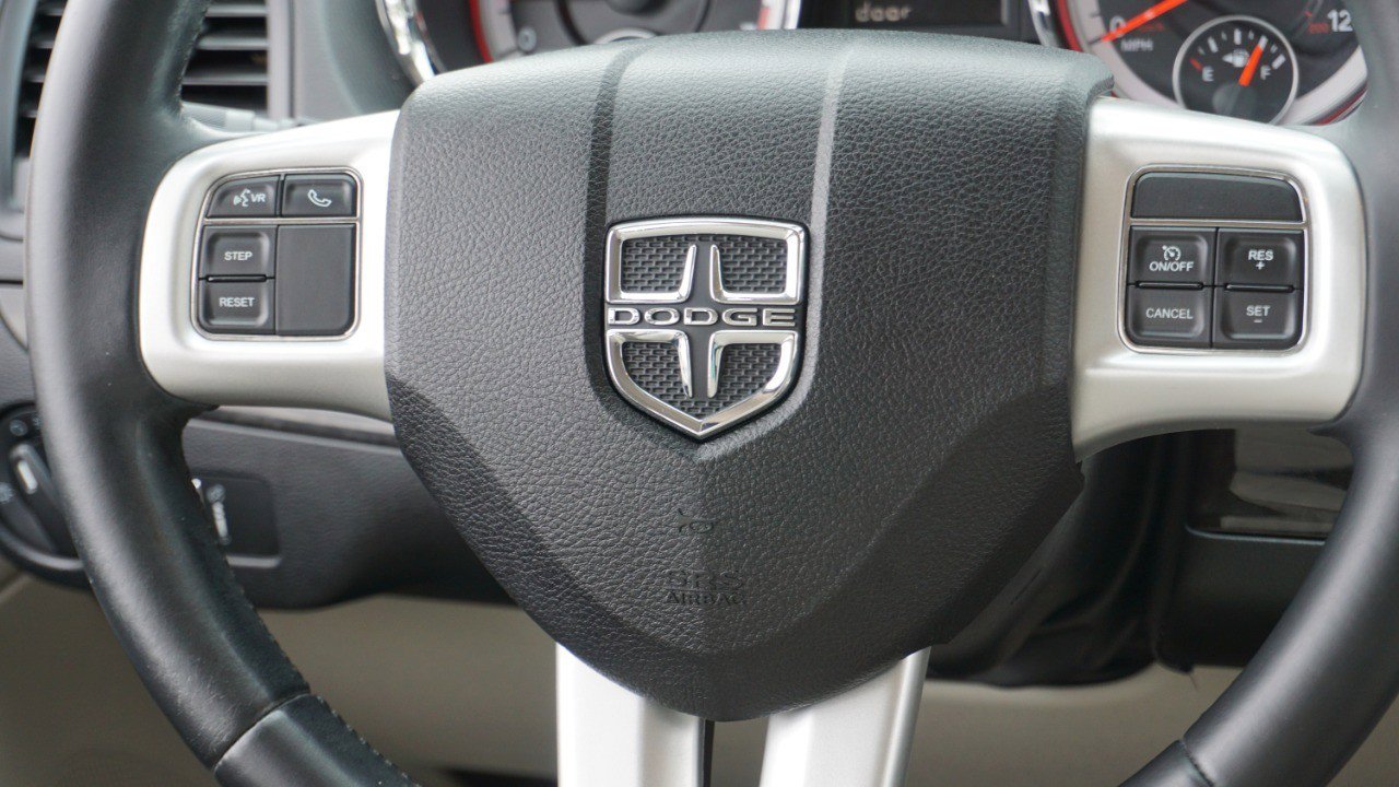 Used 2013 Dodge Grand Caravan SE image 24