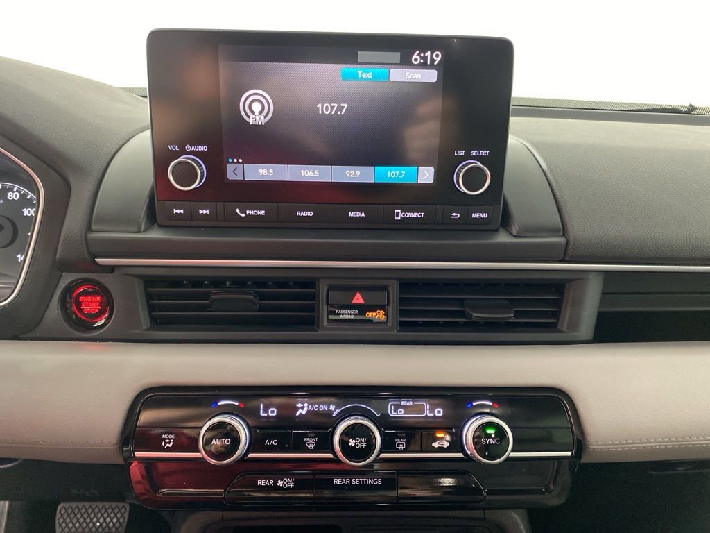 Used 2023 Honda Pilot LX image 22