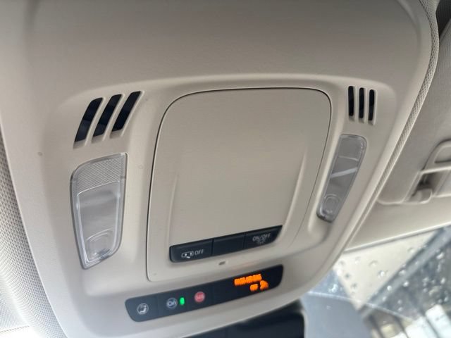 Used 2023 Buick Envision Preferred AWD/4WD image 17