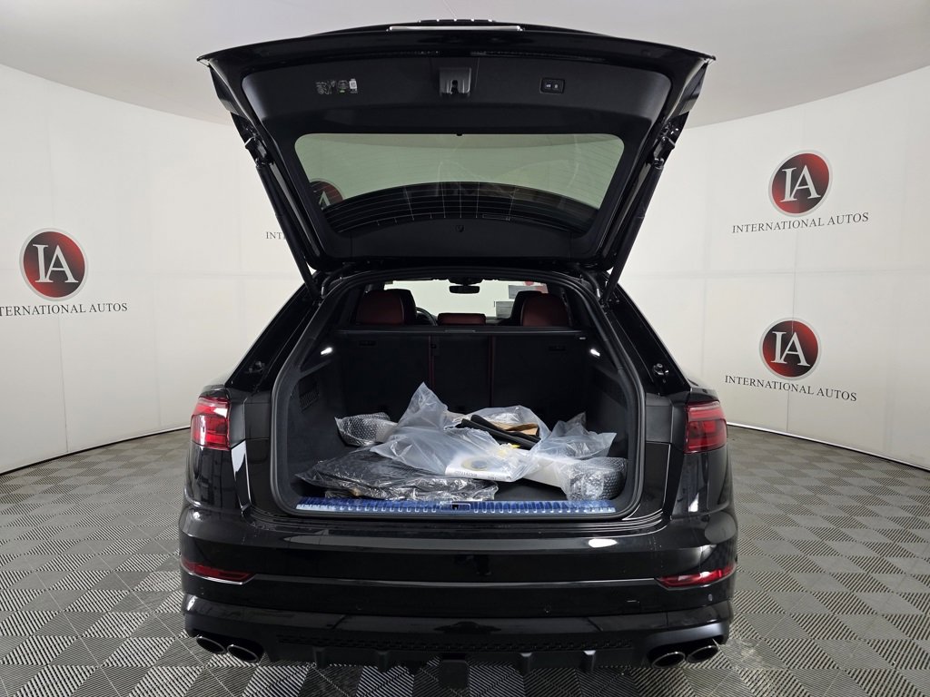 New 2026 Audi SQ8 Prestige image 10
