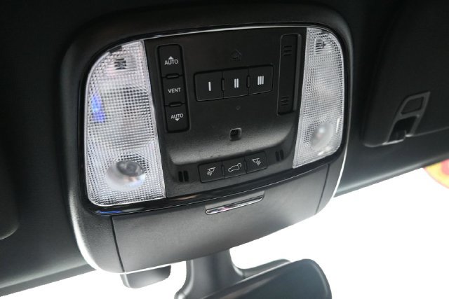 Used 2025 Dodge Durango R/T AWD/4WD image 37