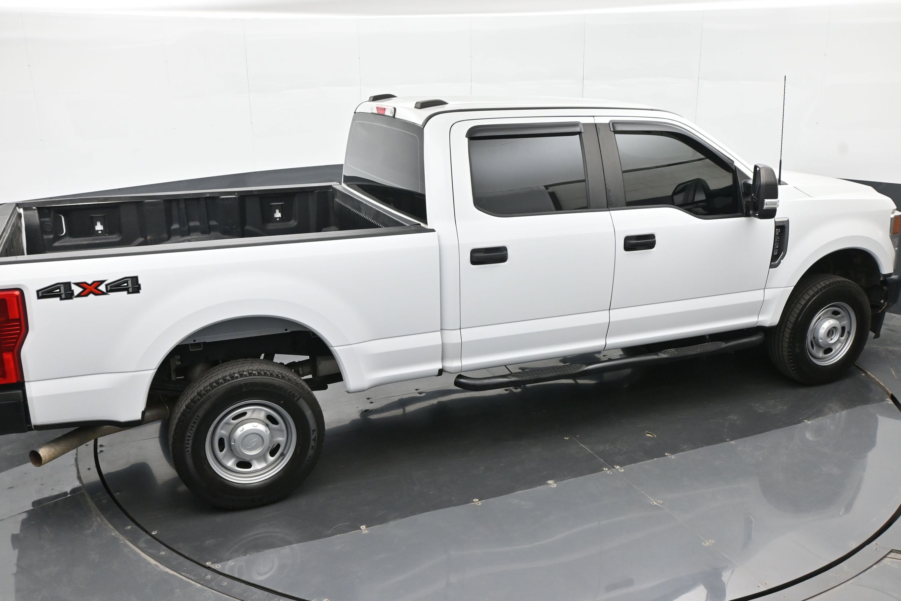 Used 2022 Ford F250 XL w/ Power Equipment Group image 31