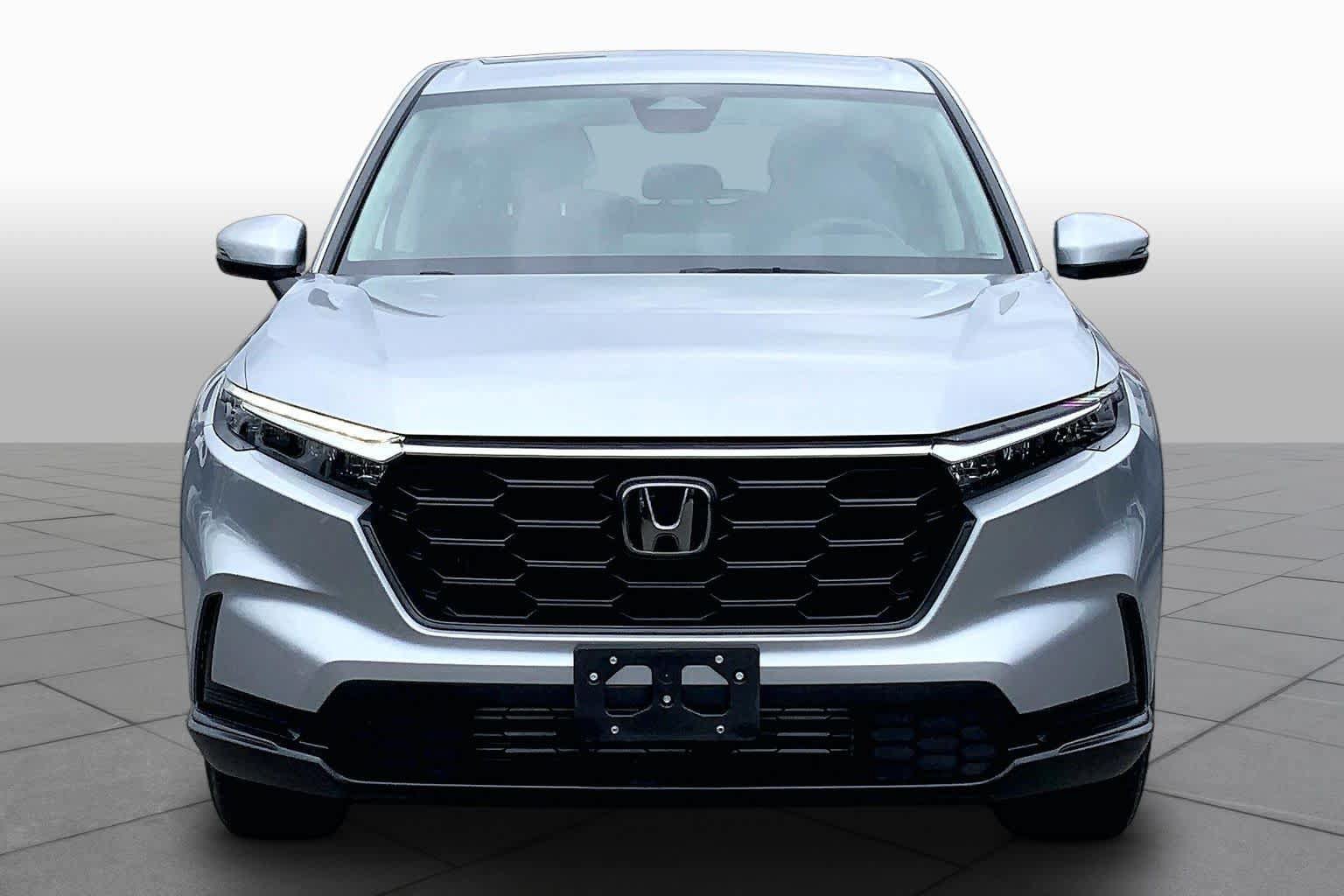 Used 2023 Honda CR-V LX image 4