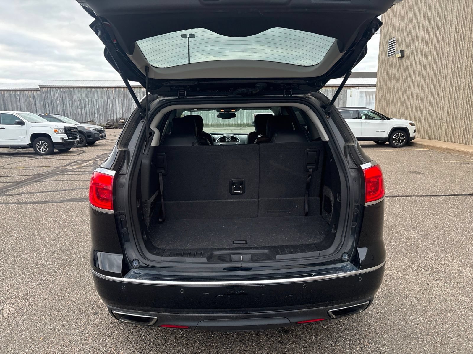 Used 2016 Buick Enclave Leather AWD/4WD image 8