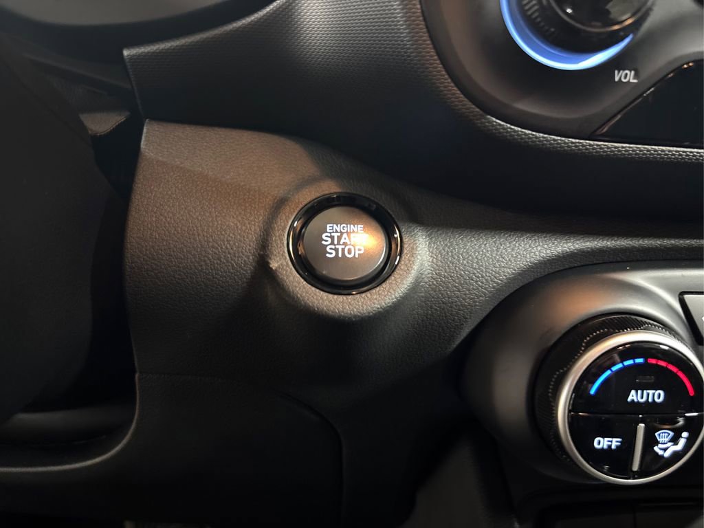 Certified 2026 Hyundai Venue SEL image 29