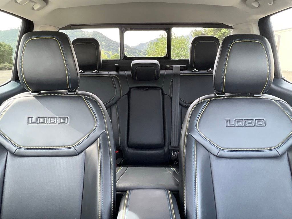 Used 2025 Ford Maverick Lobo image 30