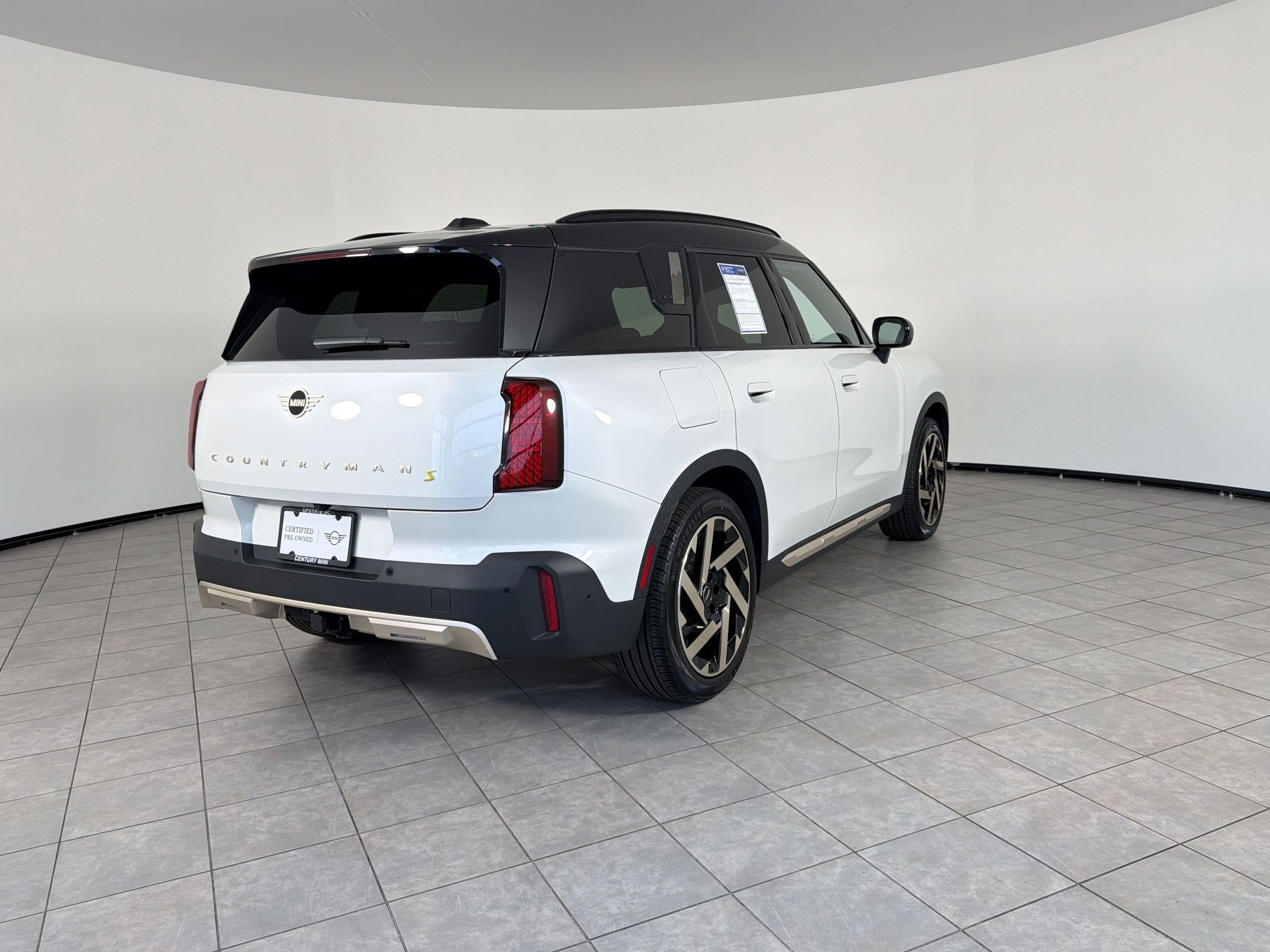 Certified 2025 MINI Cooper Countryman SE w/ Comfort Package Max AWD/4WD image 9
