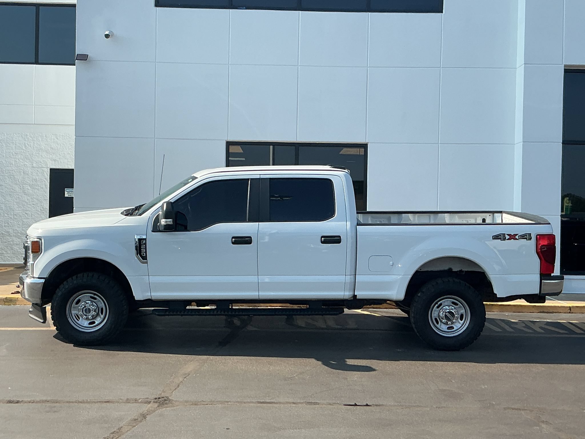 Used 2022 Ford F250 XL w/ Power Equipment Group AWD/4WD image 5