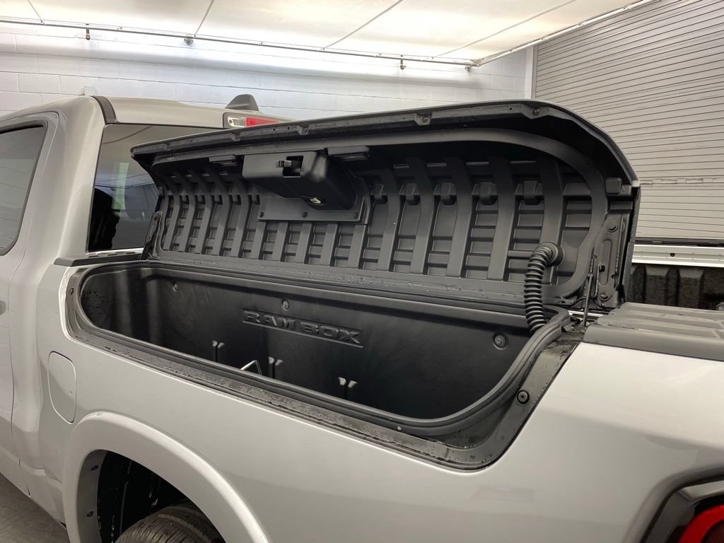 New 2026 RAM 1500 Laramie w/ Night Edition AWD/4WD image 9