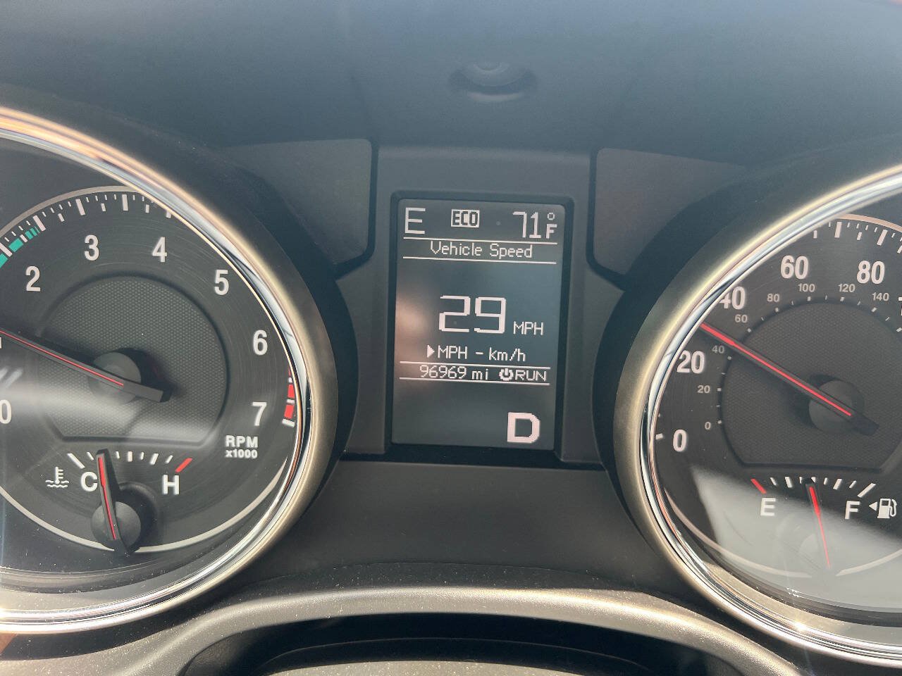 Used 2011 Jeep Grand Cherokee Overland Summit AWD/4WD image 38