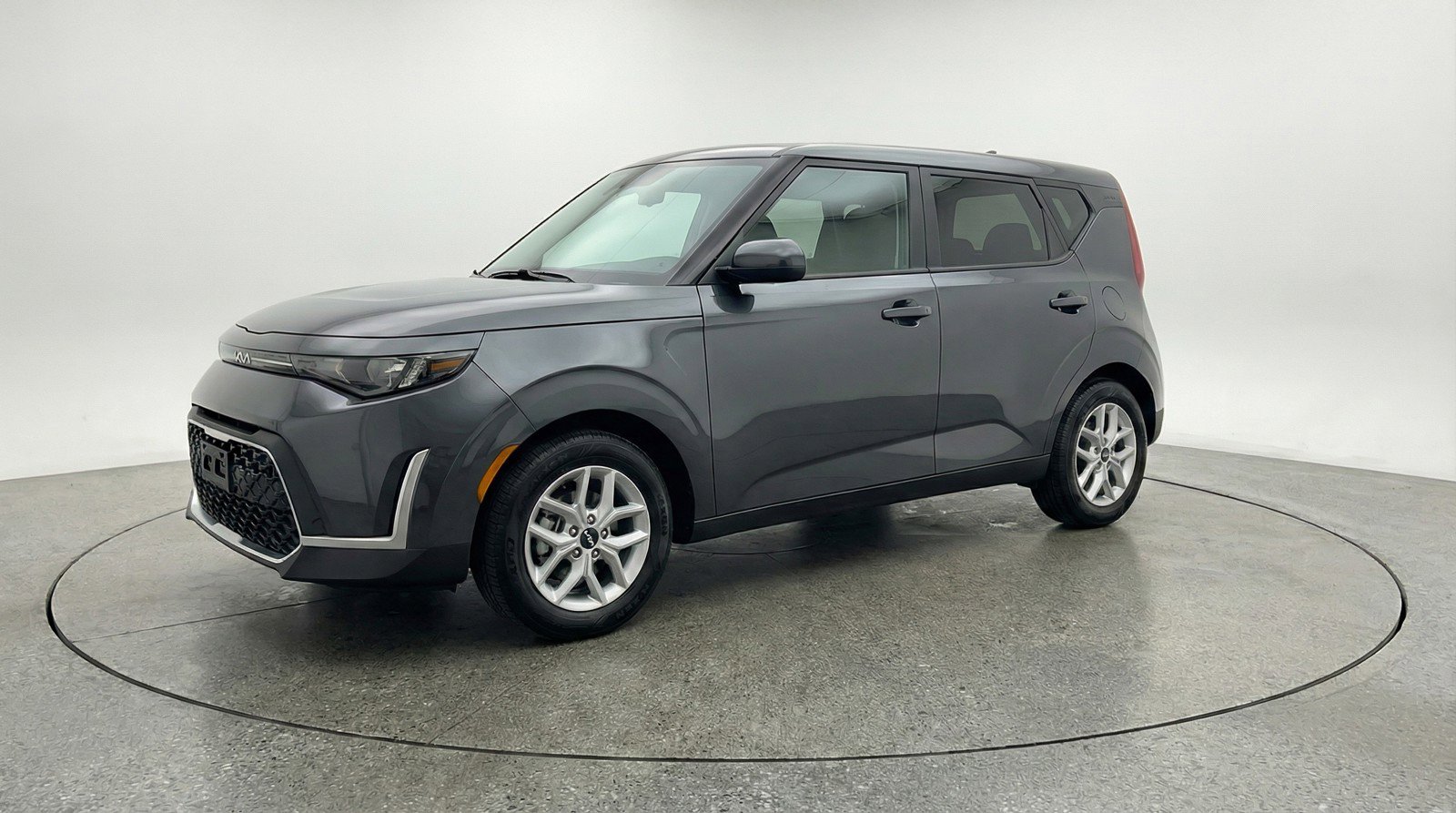 Used 2025 Kia Soul LX w/ LX Technology Package image 3
