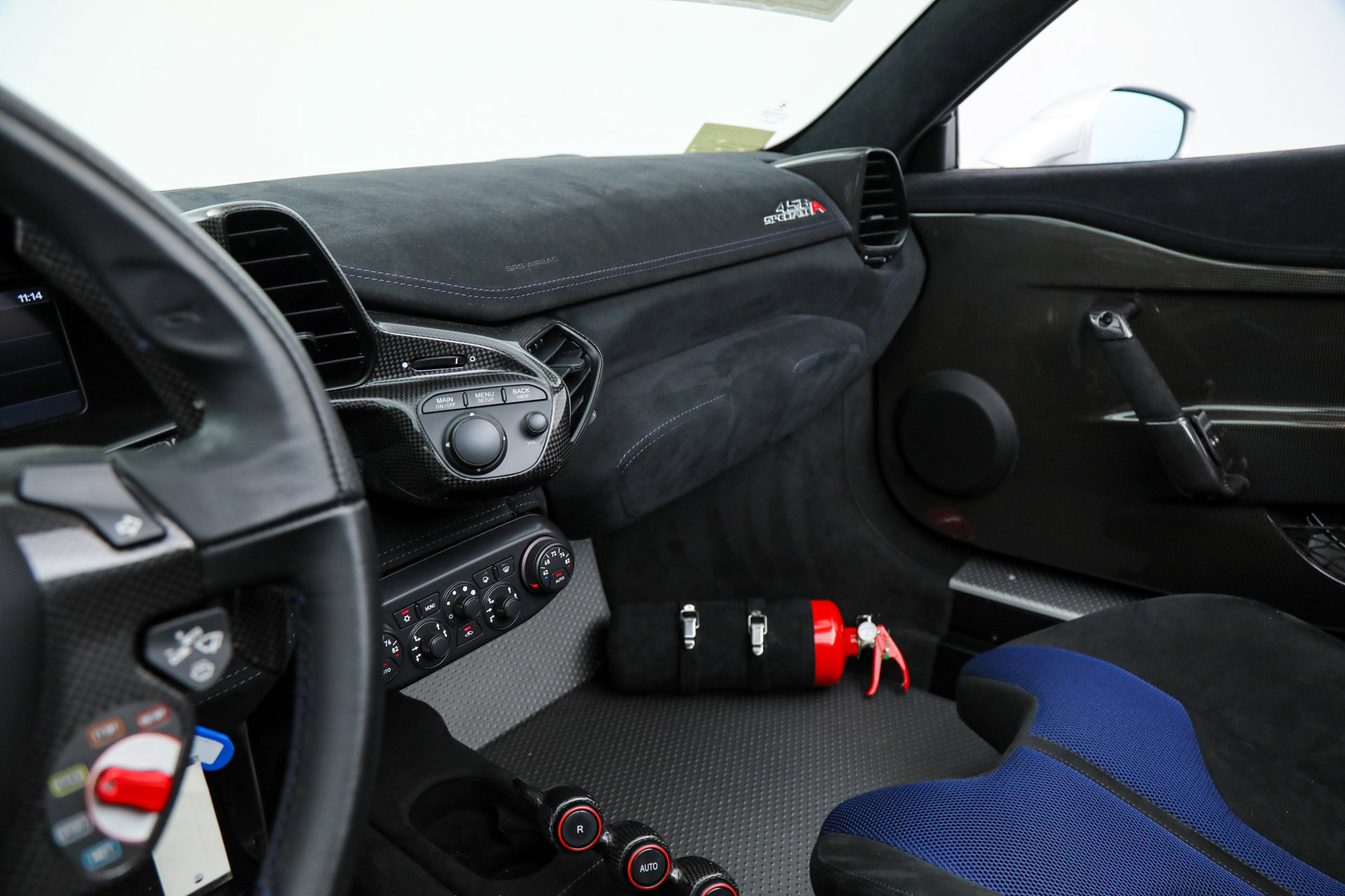 Certified 2015 Ferrari 458 Speciale A image 34