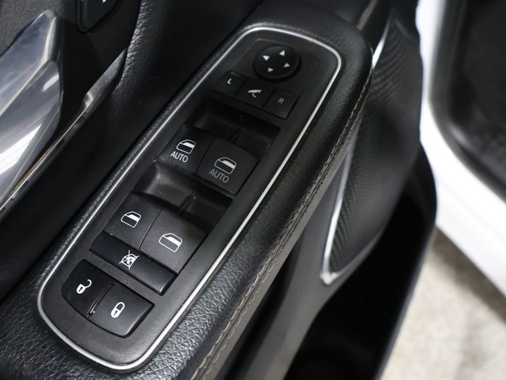 Used 2024 RAM 1500 Laramie image 16