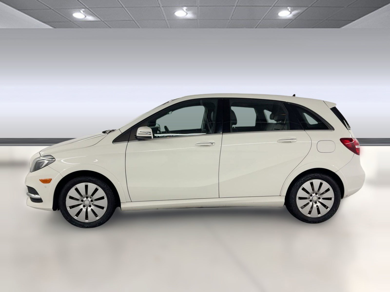 Used 2016 Mercedes-Benz B 250e image 2