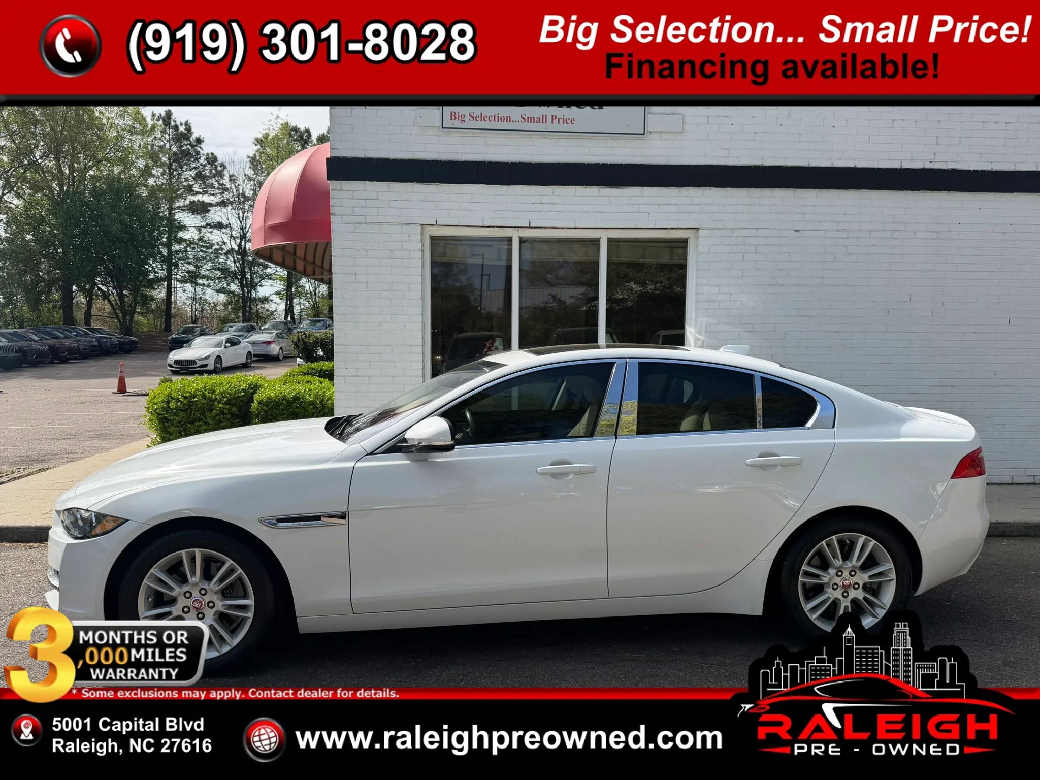 Used 2019 Jaguar XE Premium image 1