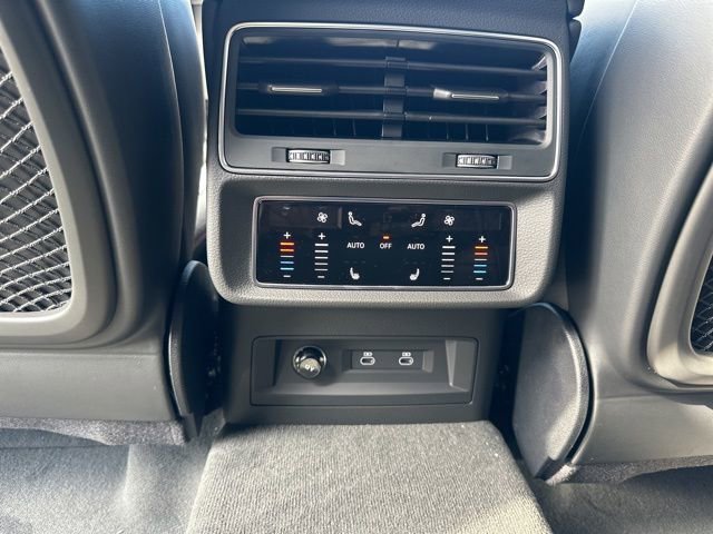 New 2026 Audi SQ8 Prestige image 13