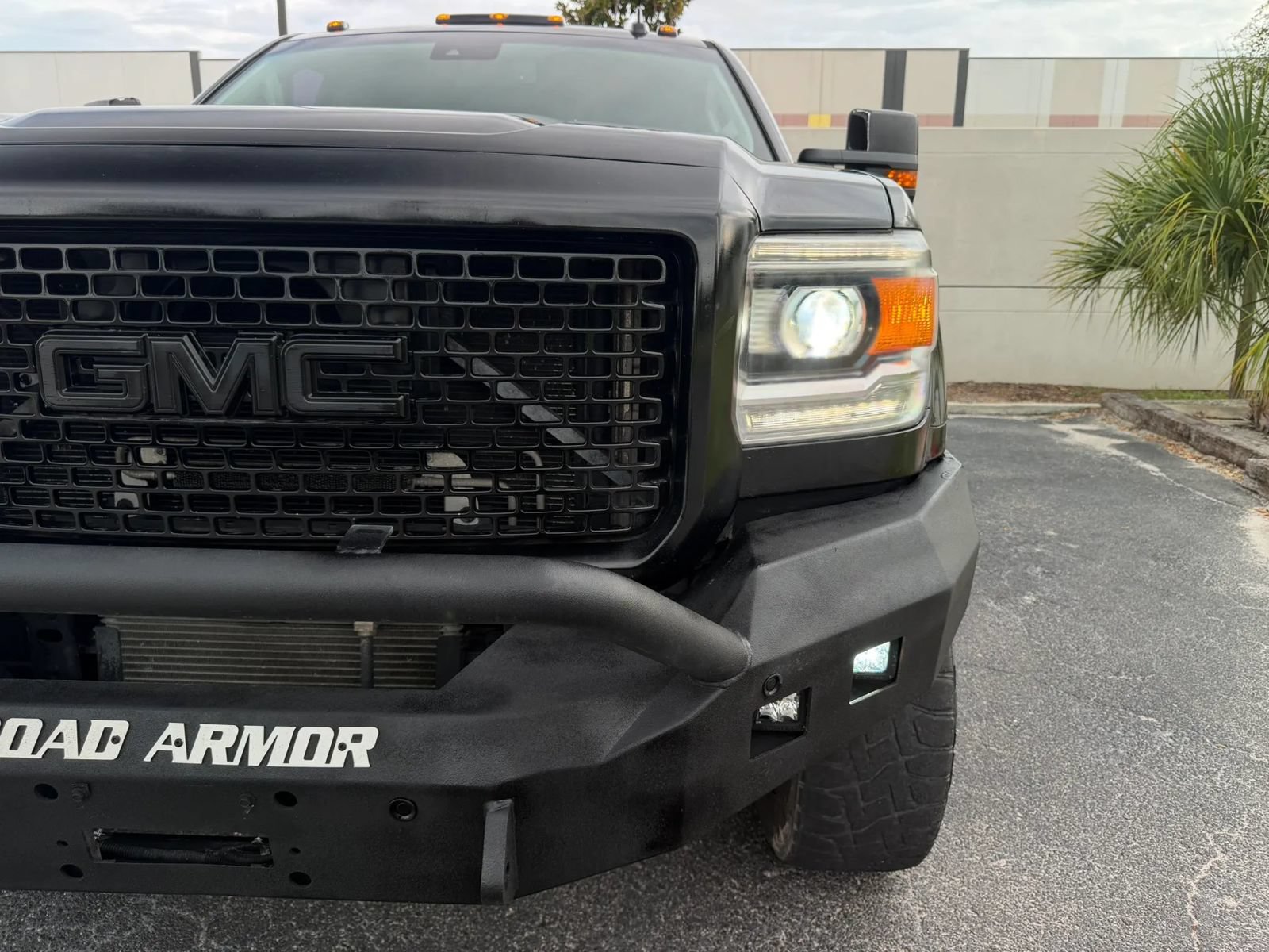 Used 2016 GMC Sierra 2500 Denali w/ Duramax Plus Package AWD/4WD image 24