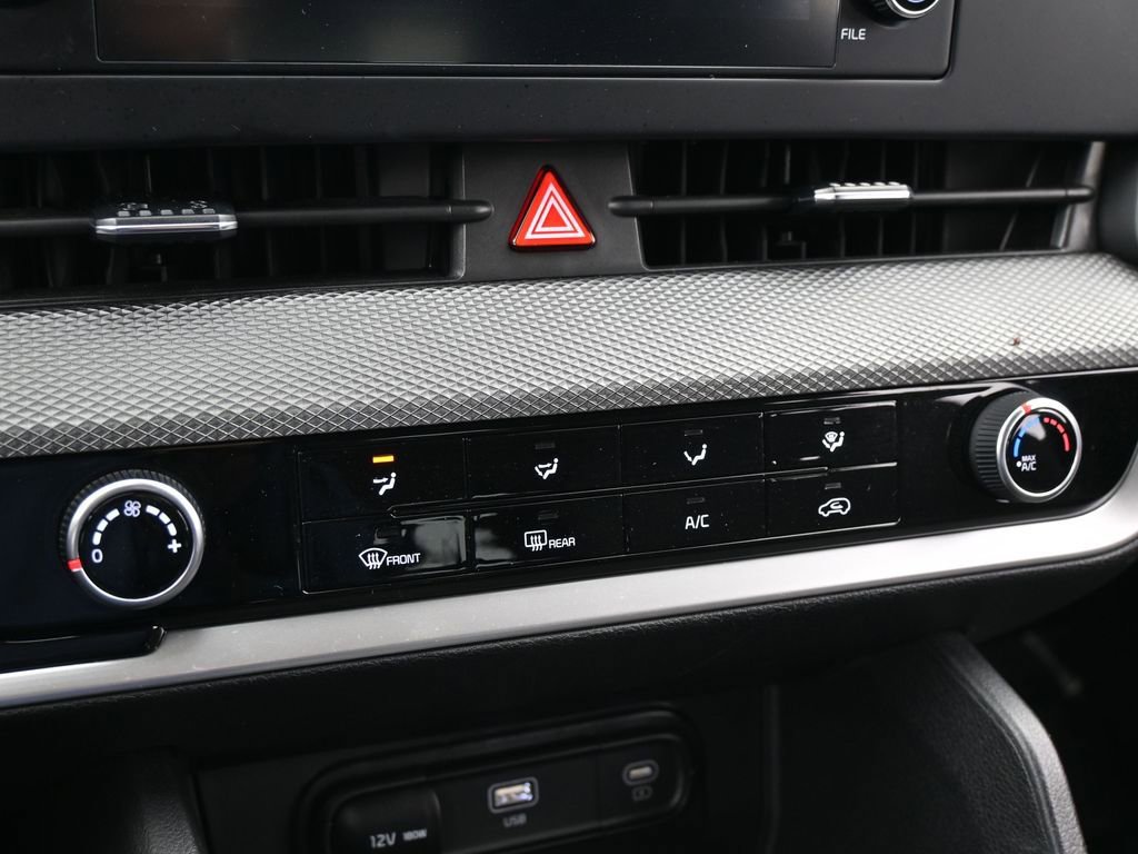 Used 2023 Kia Sportage LX image 23