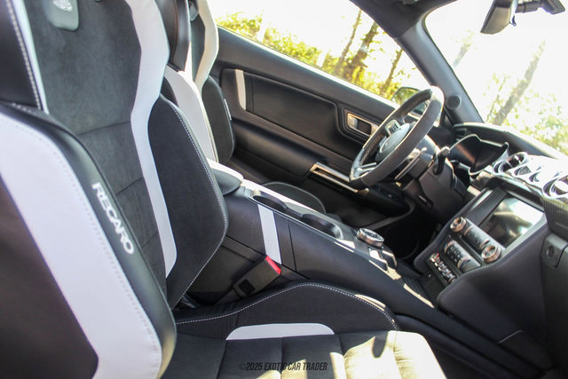 Used 2022 Ford Mustang Shelby GT500 w/ Carbon Fiber Track Pack image 40