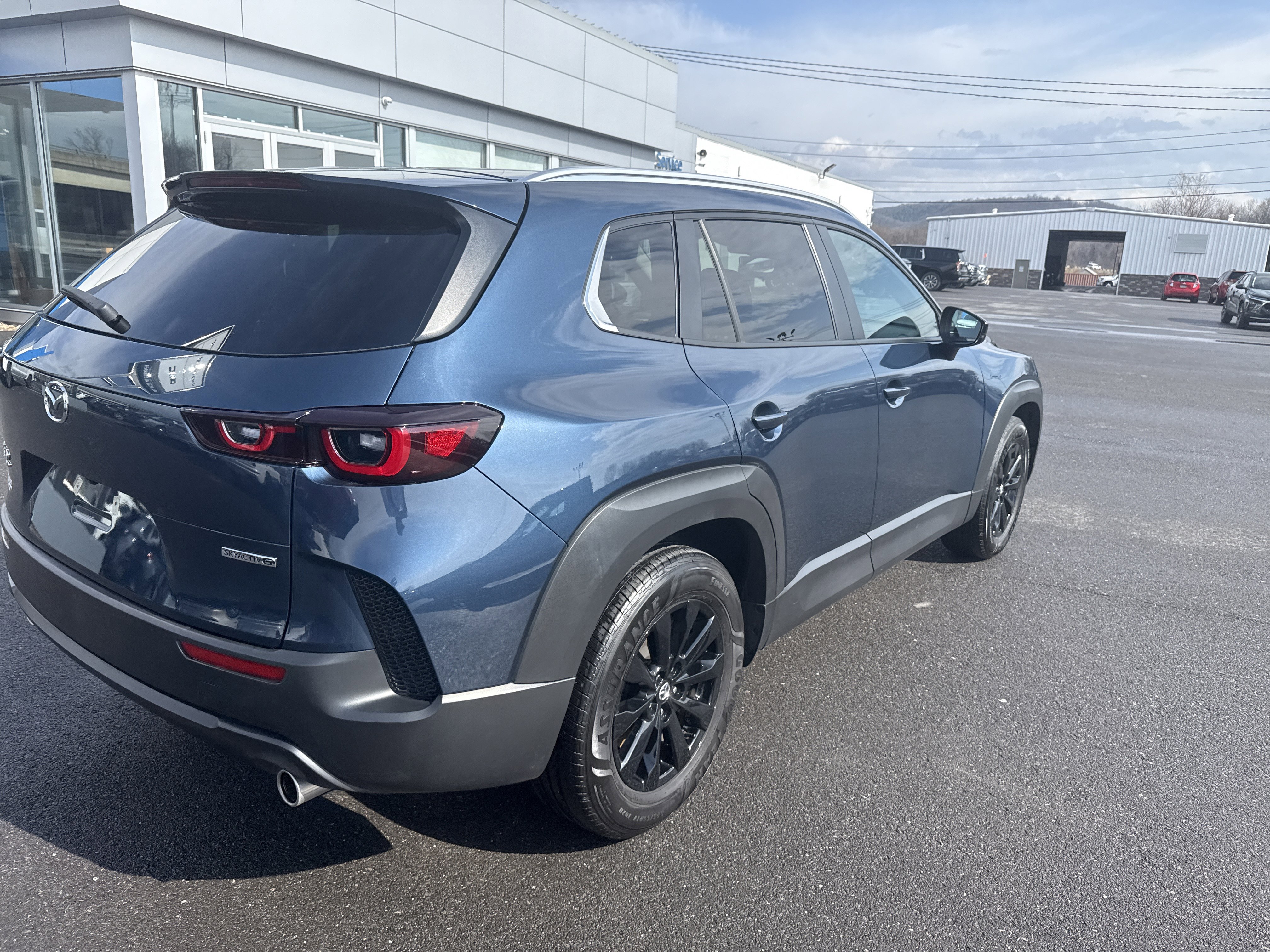 Used 2025 MAZDA CX-50 AWD 2.5 S w/ Preferred Package image 3