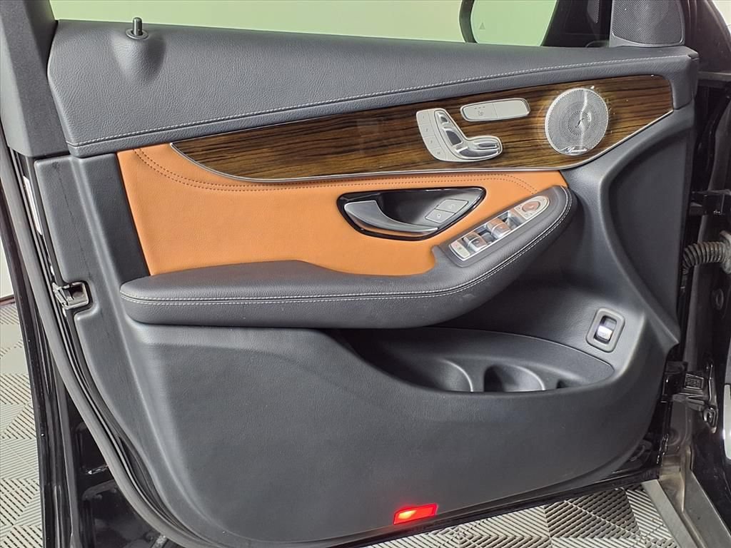 Used 2019 Mercedes-Benz GLC 43 AMG 4MATIC image 22
