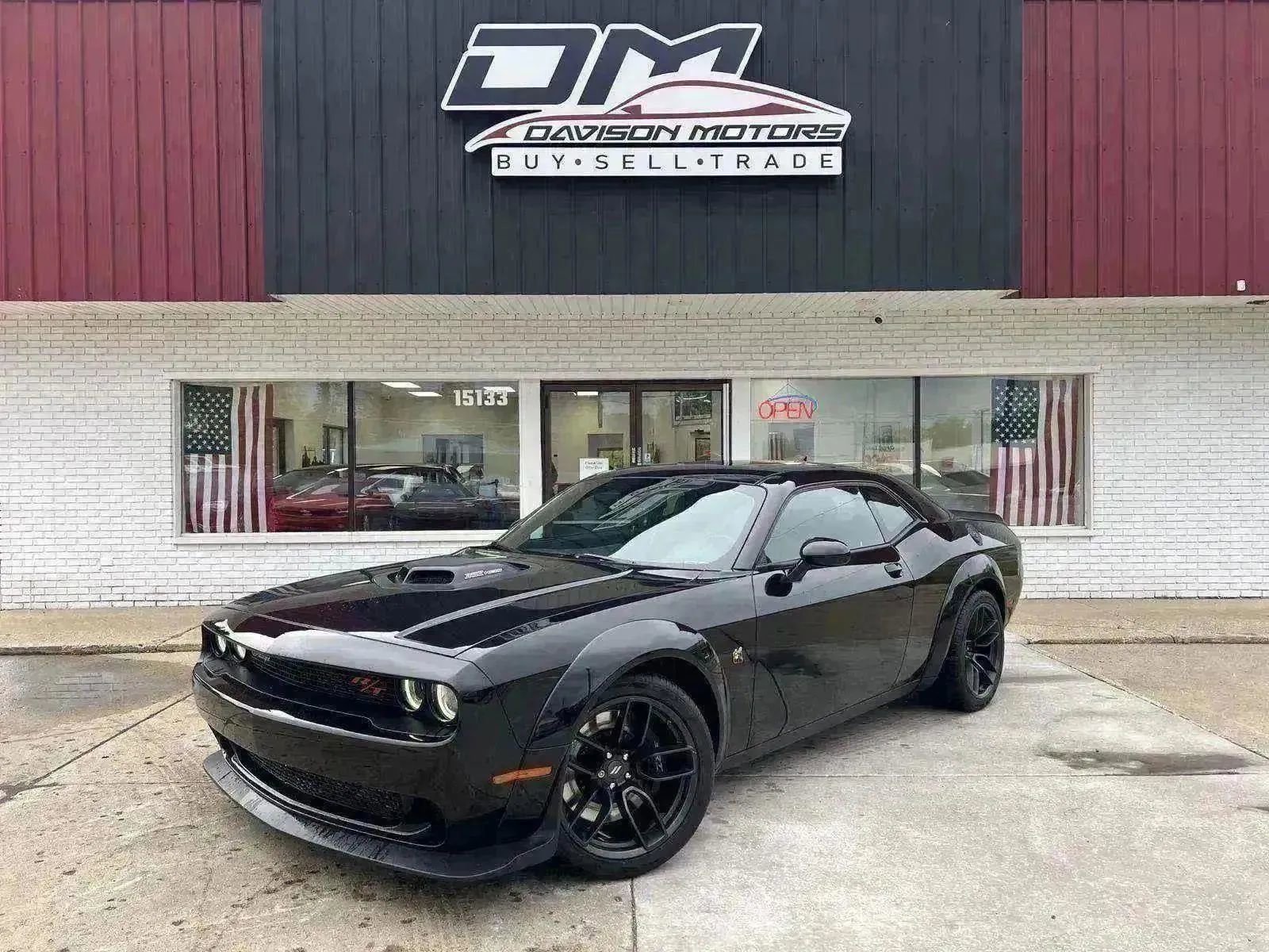 Used 2022 Dodge Challenger R/T Scat Pack image 1