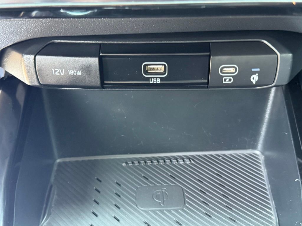 Used 2024 Kia Niro EX FWD image 33