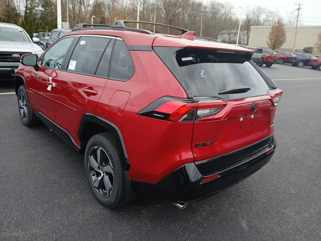 New 2025 Toyota RAV4 SE image 3