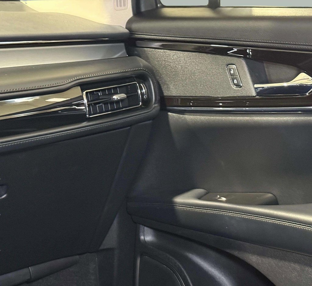 Used 2022 Lincoln Nautilus FWD w/ Premium Package image 20