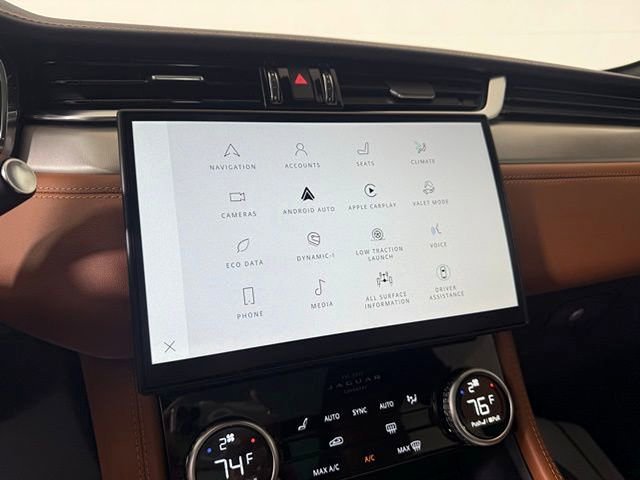 New 2025 Jaguar F-PACE R-Dynamic S image 33