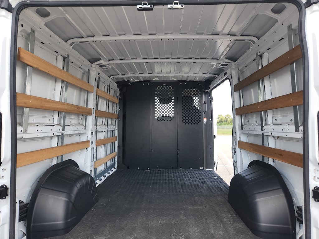 Used 2025 RAM ProMaster 2500 w/ U-Haul Equipment Group FWD image 15