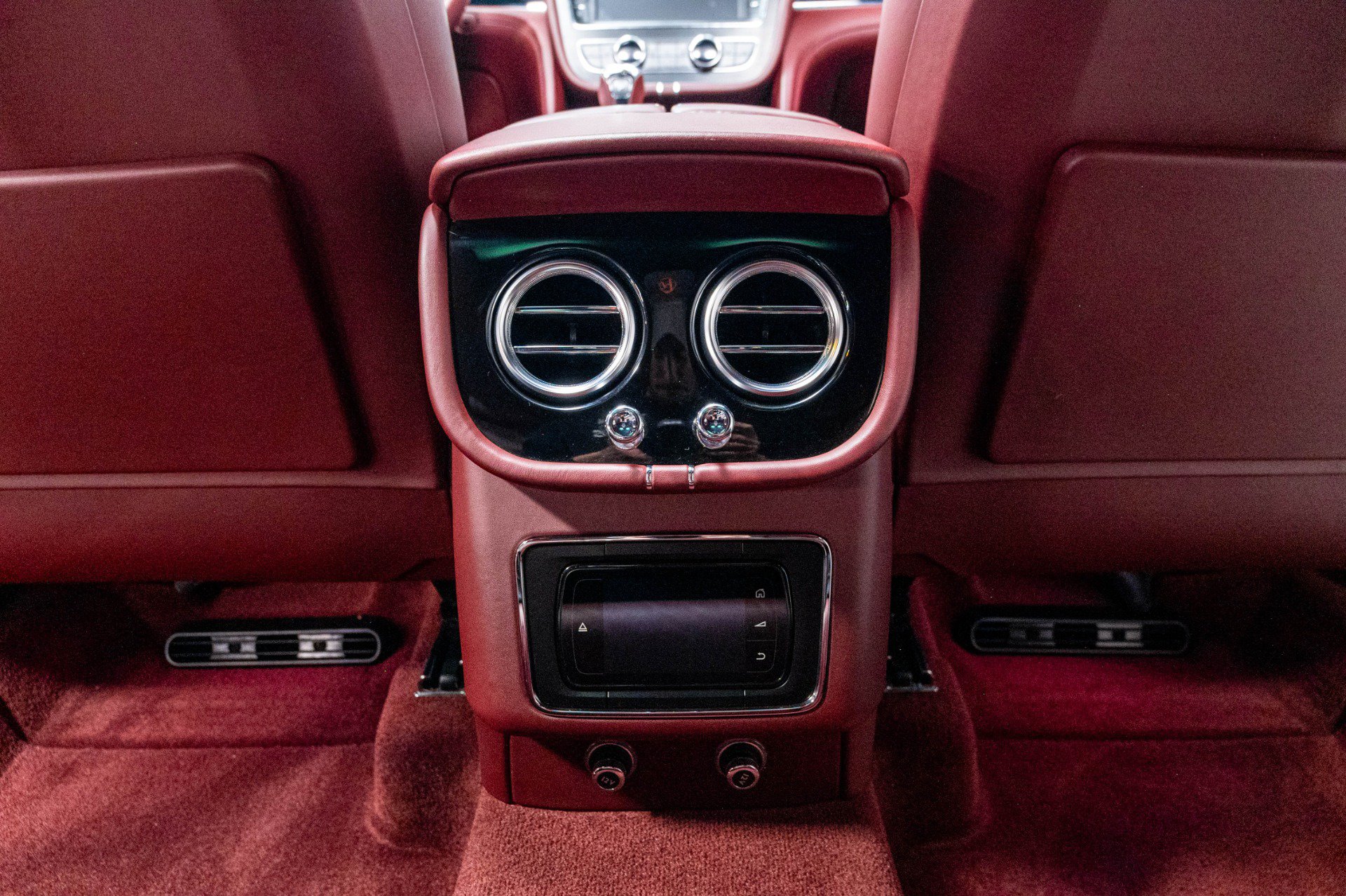 Used 2020 Bentley Bentayga AWD/4WD image 38