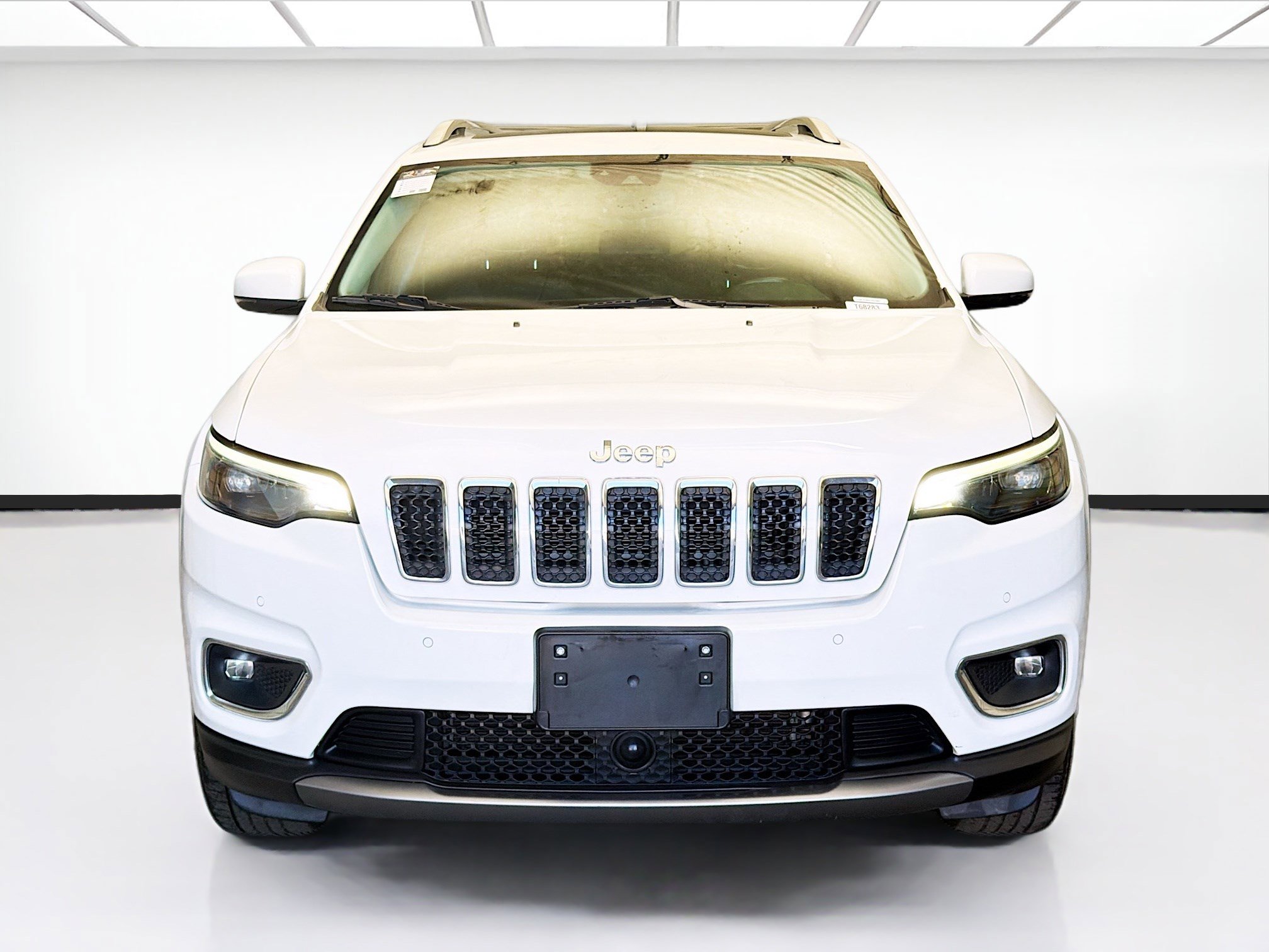 Used 2021 Jeep Cherokee Limited image 2