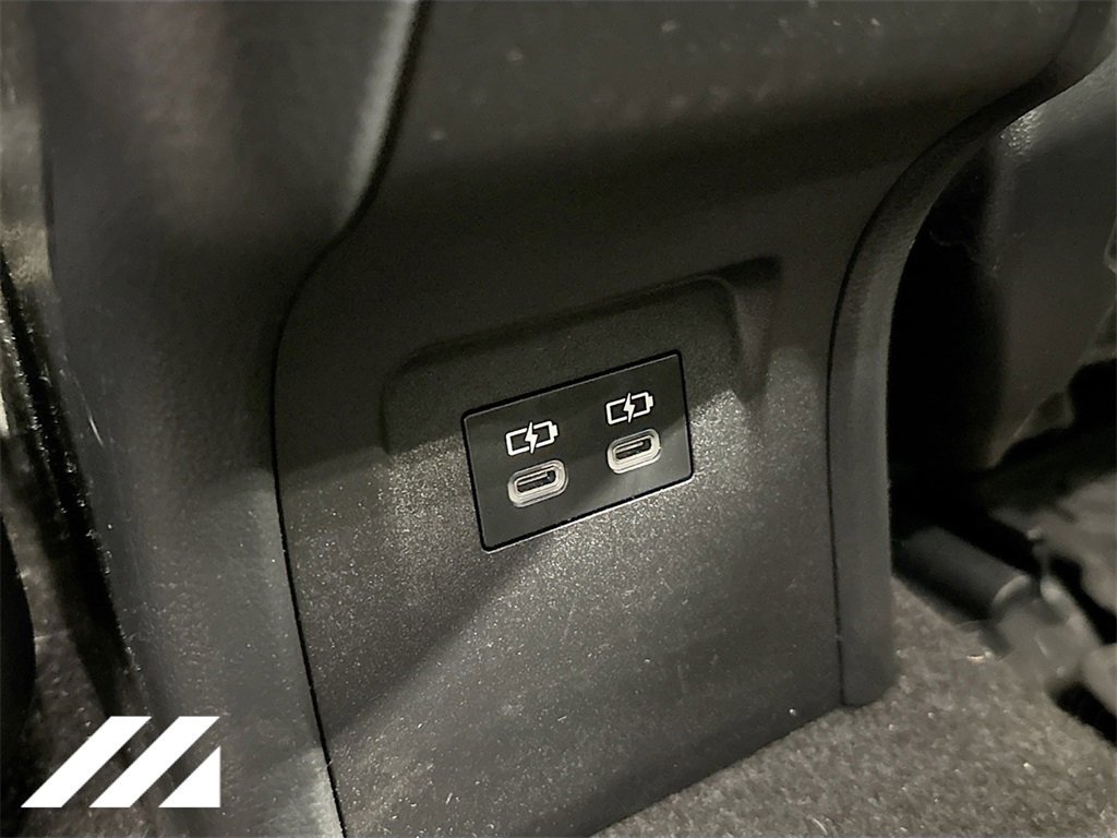 Used 2023 Toyota Prius XLE image 25