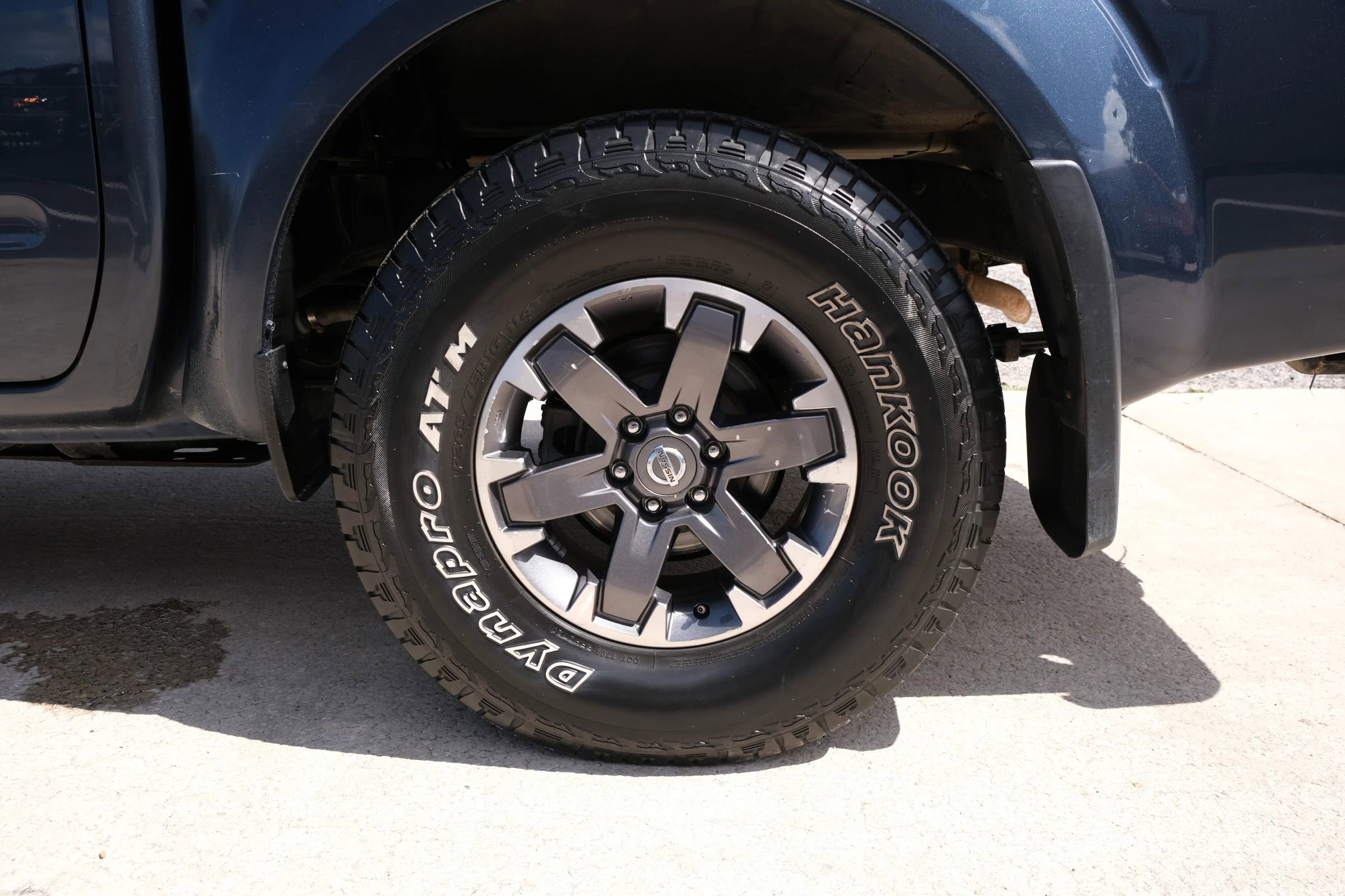 Used 2021 Nissan Frontier PRO-4X w/ Pro-4x Utility Package AWD/4WD image 17