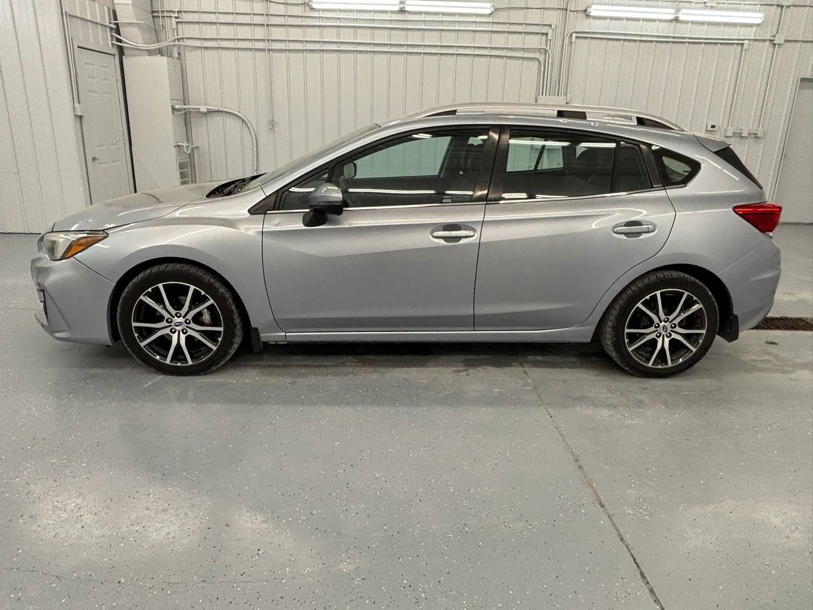 Used 2017 Subaru Impreza 2.0i Limited image 6