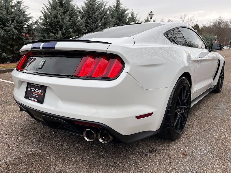 Used 2016 Ford Mustang Shelby GT350 w/ Technology Package image 39
