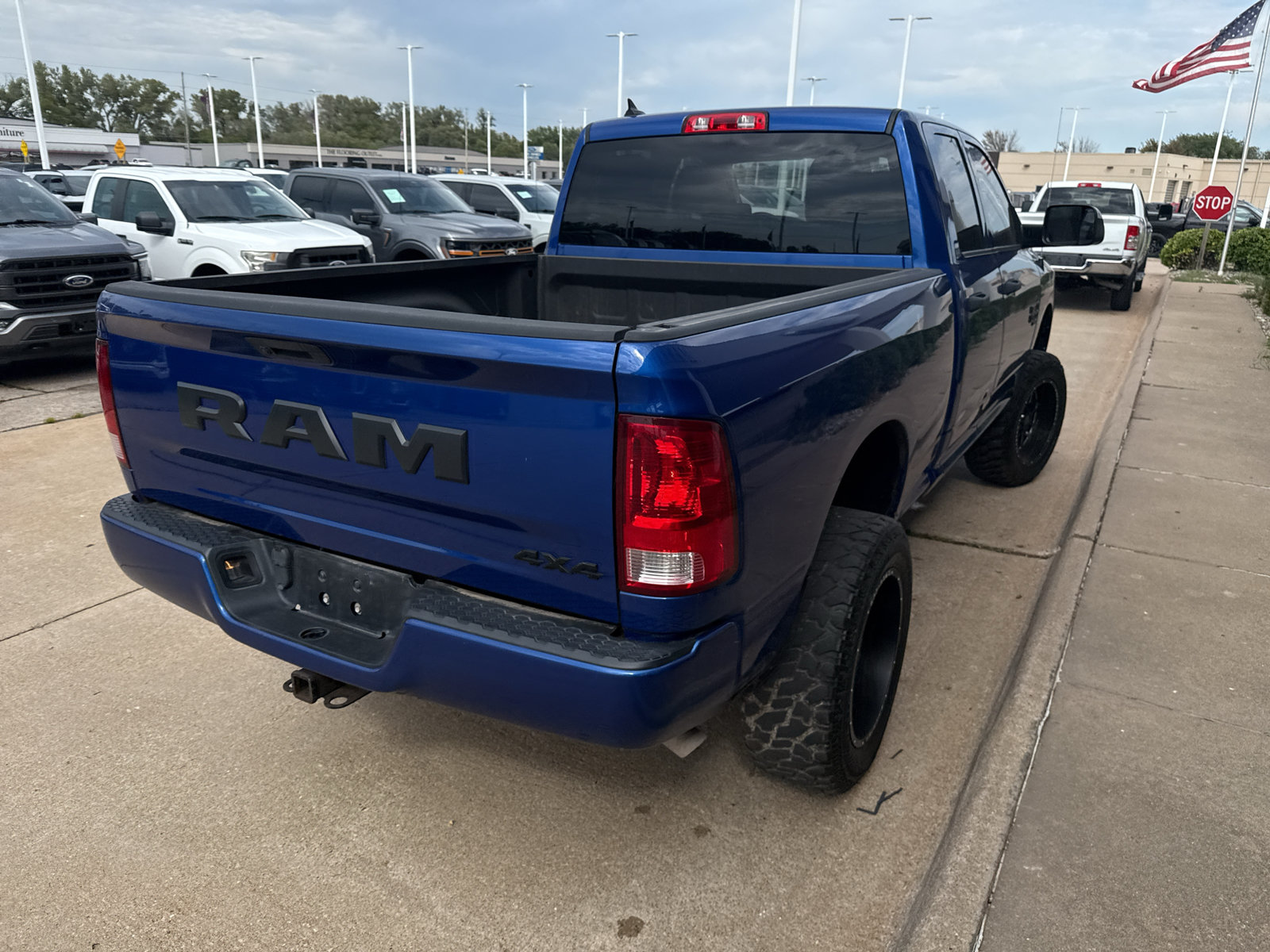 Used 2019 RAM 1500 Express w/ Wheel & Sound Group AWD/4WD image 6
