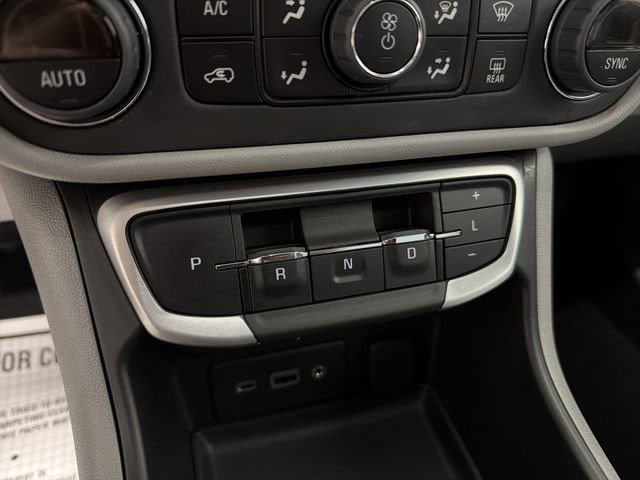 Used 2023 GMC Terrain SLE w/ Driver Convenience Package AWD/4WD image 19