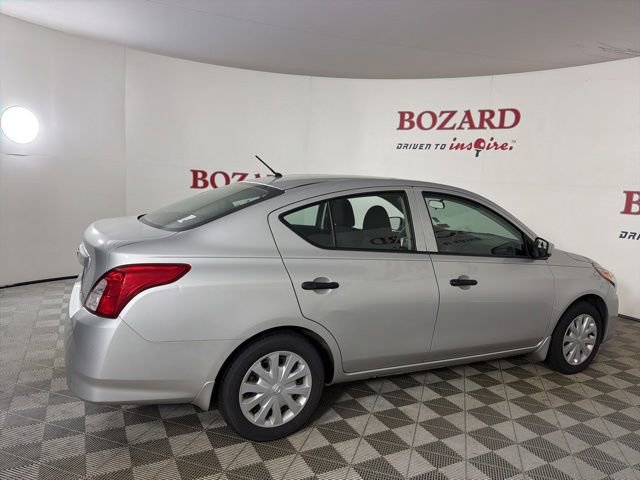Used 2019 Nissan Versa S FWD image 9