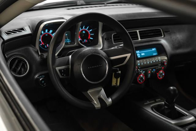Used 2011 Chevrolet Camaro LT RWD image 14