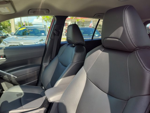 Used 2022 Toyota Corolla Cross XLE FWD image 21