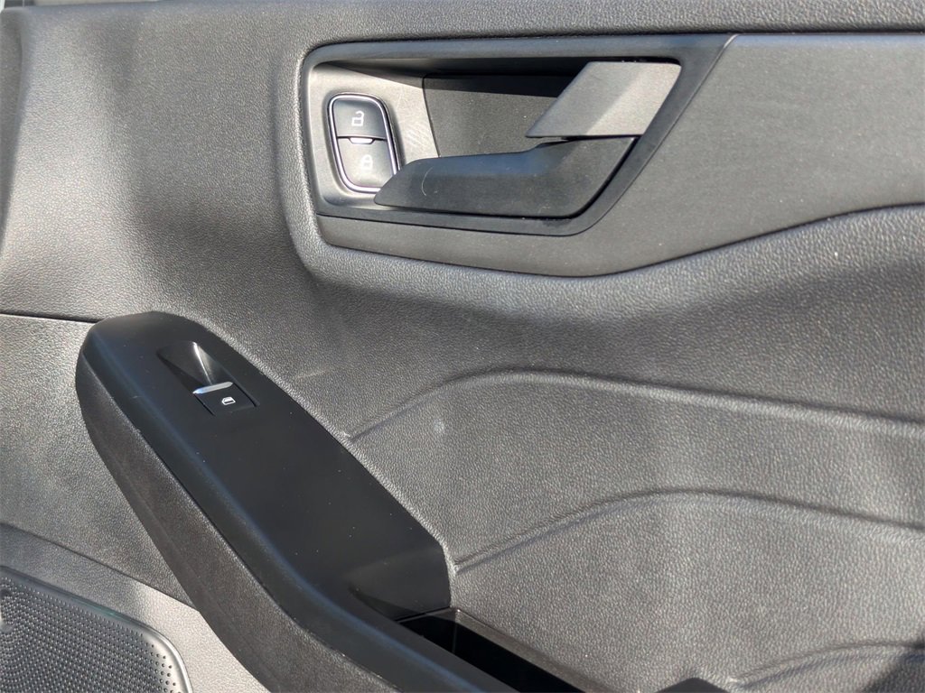Used 2025 Ford Escape Active image 33