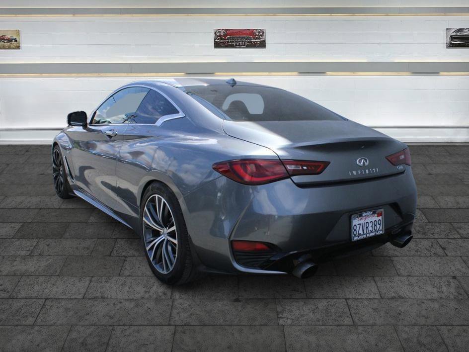 Used 2019 INFINITI Q60 3.0t Luxe w/ Essential Package RWD image 3
